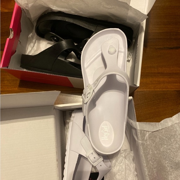 ⭐️SANDALS⭐️ - Picture 1 of 1